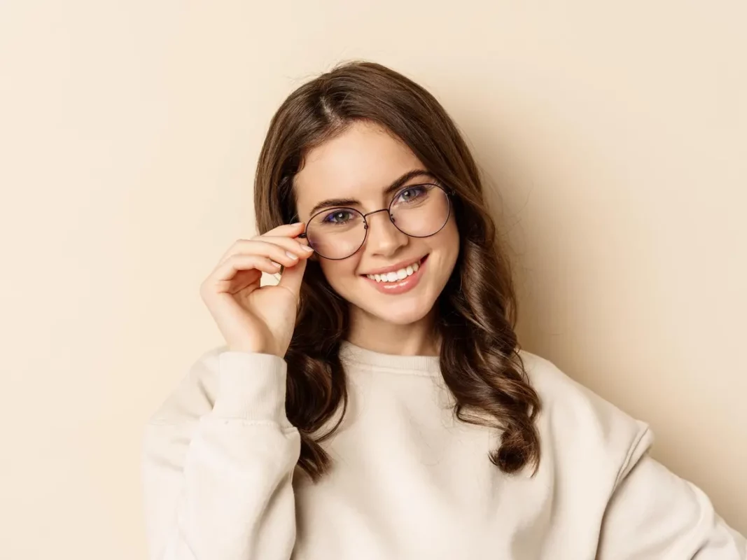 اختيار لون إطار النظارة